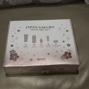 Laikou Japan Sakura 5 PC Skincare Set - New